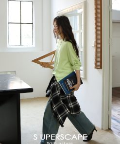 Velvet Feel Thermal Long Sleeve T-Shirt with Nine-Grid Pattern - Cozy Casual Style for Fall and Winter