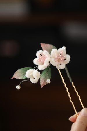 Velvet Floral Hairpin for Women - Autumn Winter Hanfu Hair Accessories, Ancient Style Qipao Side Clip, Bun Ornament