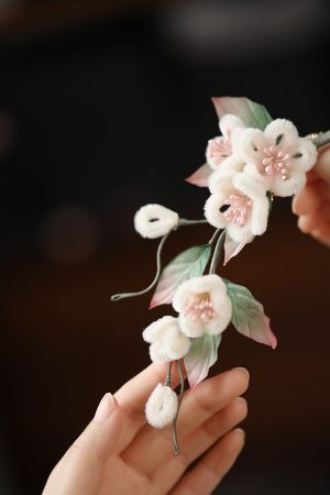 Velvet Floral Hairpin for Women - Autumn Winter Hanfu Hair Accessories, Ancient Style Qipao Side Clip, Bun Ornament