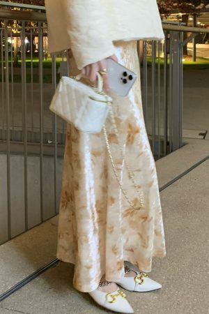 Velvet Printed Thickened Midi Skirt for Women, Elegant Long Skirt in Versatile Style for Early Spring Fashion