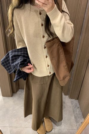 Versatile All-Cotton Color-Woven Checkered V-Neck Vest for Women - Loose Simple Elegant Layering Piece for Autumn 2025