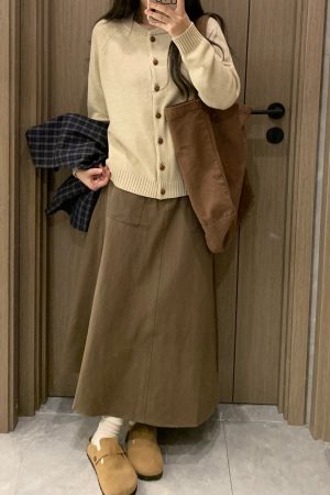 Versatile All-Cotton Color-Woven Checkered V-Neck Vest for Women - Loose Simple Elegant Layering Piece for Autumn 2025