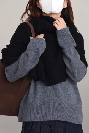 Versatile Black All-Wool Shawl Cape - Heavy Thick-Textured Warm Scarf for a French Artistic Atmosphere