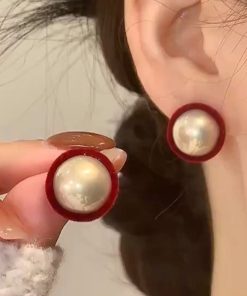 Versatile Black Square Pearl Stud Earrings for Women - Fashionable, Elegant, High-End Design for Autumn/Winter 2025 Trends