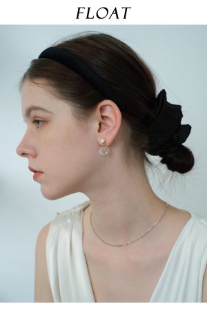 Versatile Black Velvet Headband - Minimalist Retro Hair Accessory for Women, Perfect for Autumn & Winter, Chic High-End Style