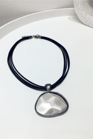 Versatile Exaggerated Minimalist Black Rope Necklace with Multi-Layer Metal Triangle Geometric Design for a Chic Look
