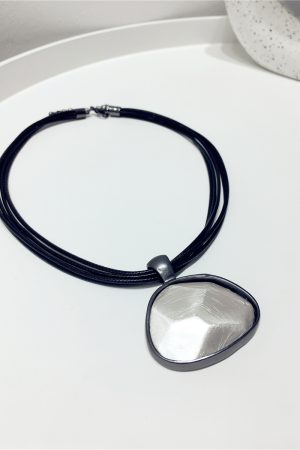 Versatile Exaggerated Minimalist Black Rope Necklace with Multi-Layer Metal Triangle Geometric Design for a Chic Look