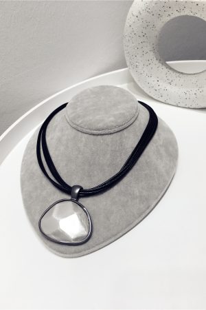 Versatile Exaggerated Minimalist Black Rope Necklace with Multi-Layer Metal Triangle Geometric Design for a Chic Look
