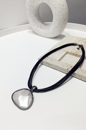 Versatile Exaggerated Minimalist Black Rope Necklace with Multi-Layer Metal Triangle Geometric Design for a Chic Look
