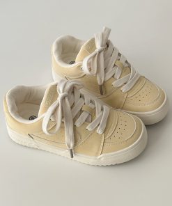 Versatile Flat White Sneakers for Students - Casual Board Shoes with Trendy 2025 Design