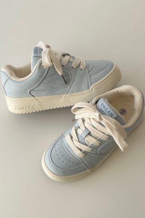 Versatile Flat White Sneakers for Students - Casual Board Shoes with Trendy 2025 Design