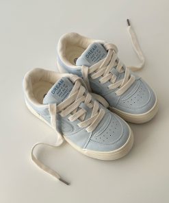 Versatile Flat White Sneakers for Students - Casual Board Shoes with Trendy 2025 Design