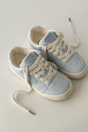 Versatile Flat White Sneakers for Students - Casual Board Shoes with Trendy 2025 Design