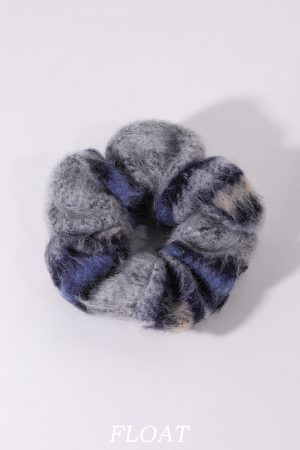 Versatile Japanese Style Checkered Wool Hair Tie - Plush Large Hair Rope for Women - Perfect for Autumn and Winter Fashion