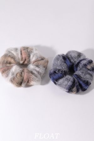 Versatile Japanese Style Checkered Wool Hair Tie - Plush Large Hair Rope for Women - Perfect for Autumn and Winter Fashion