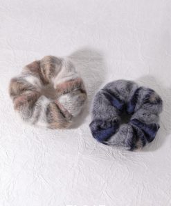 Versatile Japanese Style Checkered Wool Hair Tie - Plush Large Hair Rope for Women - Perfect for Autumn and Winter Fashion