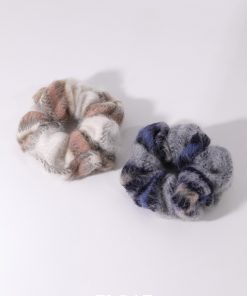 Versatile Japanese Style Checkered Wool Hair Tie - Plush Large Hair Rope for Women - Perfect for Autumn and Winter Fashion