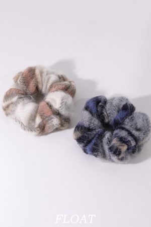 Versatile Japanese Style Checkered Wool Hair Tie - Plush Large Hair Rope for Women - Perfect for Autumn and Winter Fashion