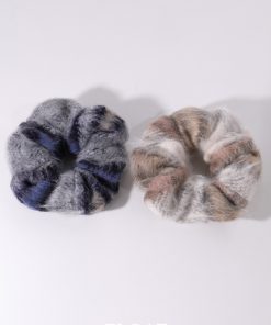 Versatile Japanese Style Checkered Wool Hair Tie - Plush Large Hair Rope for Women - Perfect for Autumn and Winter Fashion