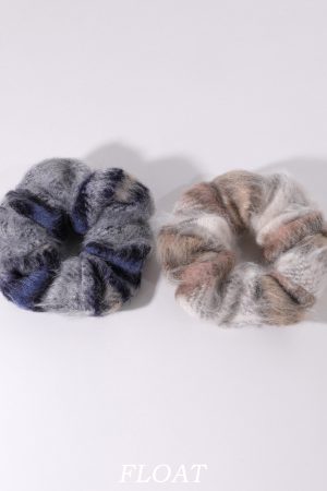 Versatile Japanese Style Checkered Wool Hair Tie - Plush Large Hair Rope for Women - Perfect for Autumn and Winter Fashion