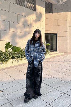 Versatile Layered Plaid Shirt for Men and Women, Loose Fit Vintage Style Jacket, Long Sleeve, Casual 90s Inspired Fashion