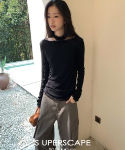 Versatile Long-Sleeve Slim-Fit T-Shirt with Lace Trim in Lyocell Wool - Perfect for Layering and Everyday Style