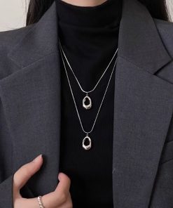 Versatile Minimalist Clavicle Necklace with Water Drop Pendant - Layered Cold Style High-End Chain Neck Accessory