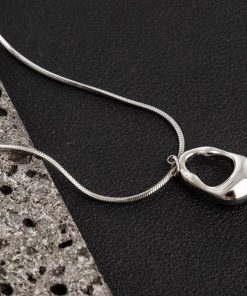 Versatile Minimalist Clavicle Necklace with Water Drop Pendant - Layered Cold Style High-End Chain Neck Accessory