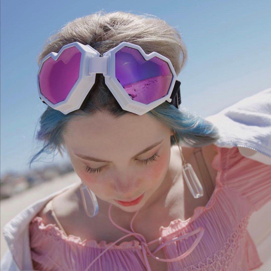 Versatile Style, Autumn Outfit - Disco Cowgirl Oversized Party Sunglasses Versatile Style, Autumn Outfit - Disco Cowgirl Oversized Party Sunglasses