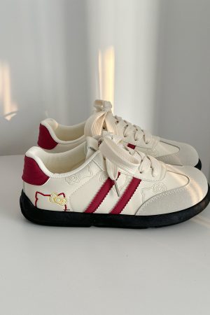 Versatile White Casual Bread Shoes for Women - Spring 2025 Hello Kitty Cat Design, Trendy Y2K Style Footwear