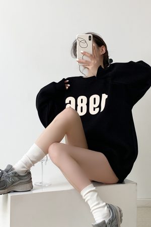 Vintage 1986 Engraved Print Oversized Round Neck Sweatshirt for Women, Thick Plush Autumn Winter Jacket