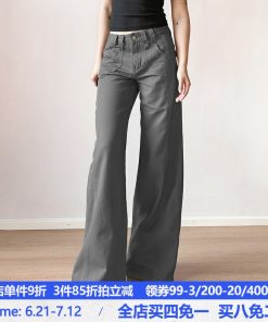 Vintage 80s Low Waist Straight Leg Jeans for Women â€“ Retro West Coast Workwear Style for Trendy Hot Girls