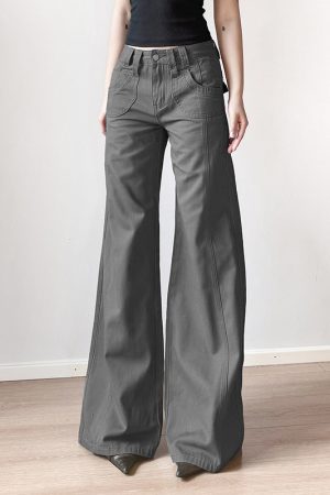 Vintage 80s Low Waist Straight Leg Jeans for Women â€“ Retro West Coast Workwear Style for Trendy Hot Girls