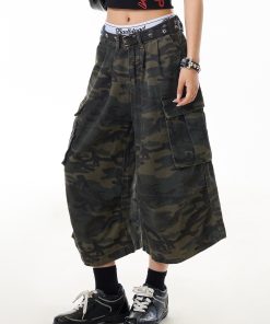 Vintage American Camouflage Multi-Pocket Cargo Pants for Women, Pleated Wide-Leg, Street Style, Casual 7-Point Shorts
