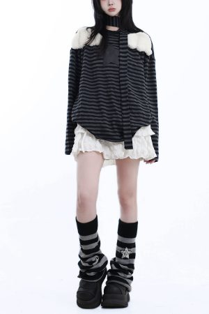 Vintage American Punk Star Stripe Wing Long Sleeve T-Shirt in Black and Gray - Loose Fit, Round Neck, Y2K Inspired Design