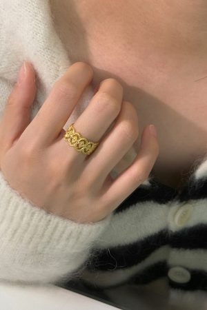Vintage Baroque Hollow Lace Adjustable Open Ring for Women, Elegant Design, Non-Fading, Perfect for Y2K and Boho Styles