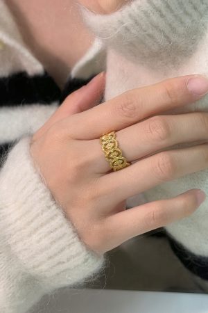 Vintage Baroque Hollow Lace Adjustable Open Ring for Women, Elegant Design, Non-Fading, Perfect for Y2K and Boho Styles