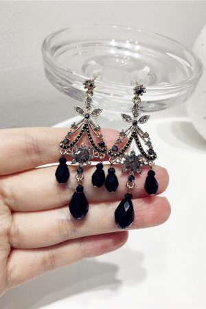 Vintage Baroque-Style Black Crystal Drop Earrings - Elegant Evening Accessories for a French Palace Look