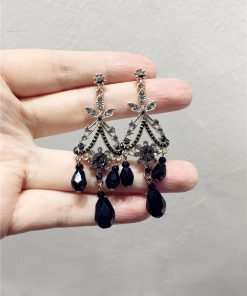 Vintage Baroque-Style Black Crystal Drop Earrings - Elegant Evening Accessories for a French Palace Look