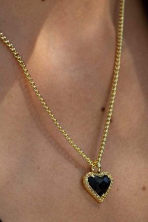 Vintage Black Agate Heart-Shaped Earrings with Diamond-Inlaid Gold, French Style Light Luxury, Hypoallergenic Silver Needles