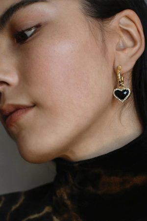 Vintage Black Agate Heart-Shaped Earrings with Diamond-Inlaid Gold, French Style Light Luxury, Hypoallergenic Silver Needles