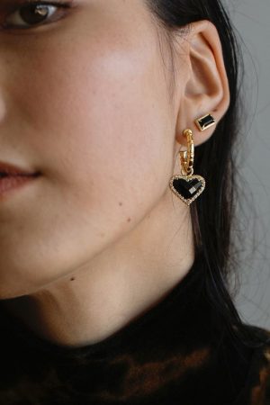 Vintage Black Agate Heart-Shaped Earrings with Diamond-Inlaid Gold, French Style Light Luxury, Hypoallergenic Silver Needles