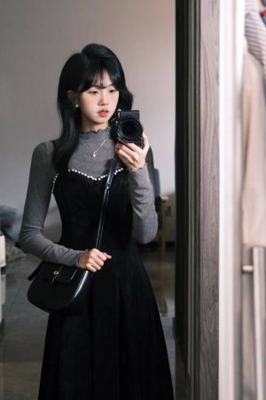 Vintage Black Velvet Camisole Dress for Women - Waist-Cinching, Elegant Long Skirt Knitted Set for Autumn, Y2K Style