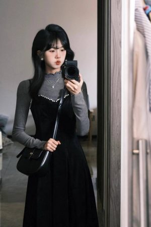 Vintage Black Velvet Camisole Dress for Women - Waist-Cinching, Elegant Long Skirt Knitted Set for Autumn, Y2K Style