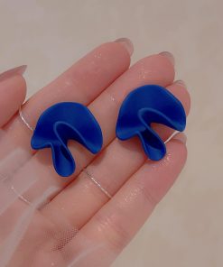 Vintage Blue Earrings with Unique Design, Minimalist Mosquito Coil Ear Clips, Flattering to Complexion, Versatile Fashion Accessory
