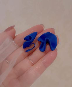 Vintage Blue Earrings with Unique Design, Minimalist Mosquito Coil Ear Clips, Flattering to Complexion, Versatile Fashion Accessory