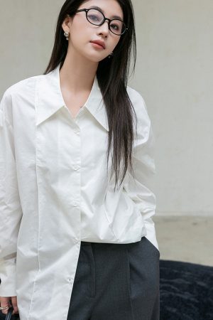 Vintage Blue Long Sleeve Shirt with Pointed Collar, Loose Silhouette, Doll Collar & 3D Pleats - Retro Style Fashion Top
