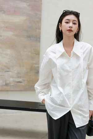 Vintage Blue Long Sleeve Shirt with Pointed Collar, Loose Silhouette, Doll Collar & 3D Pleats - Retro Style Fashion Top