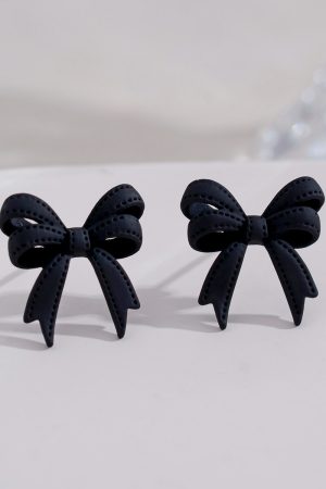 Vintage Bowknot Stud Earrings - Simple Elegant Fresh Design, Minimalist Ear Accessories for Hepburn-Inspired Style