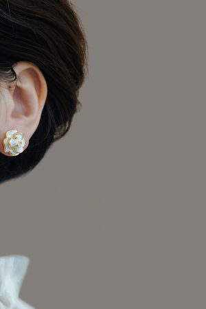 Vintage Burgundy Camellia Flower Earrings - High-End Enamel Drip Glaze Floral Design, Elegant Versatile Ear Accessories